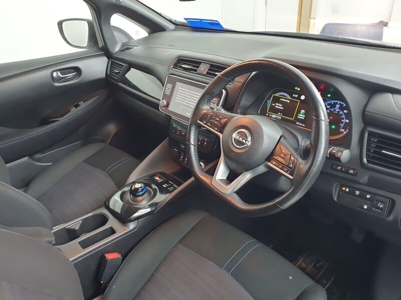 More views of Nissan Leaf