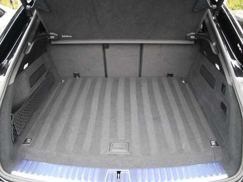 More views of Porsche Cayenne