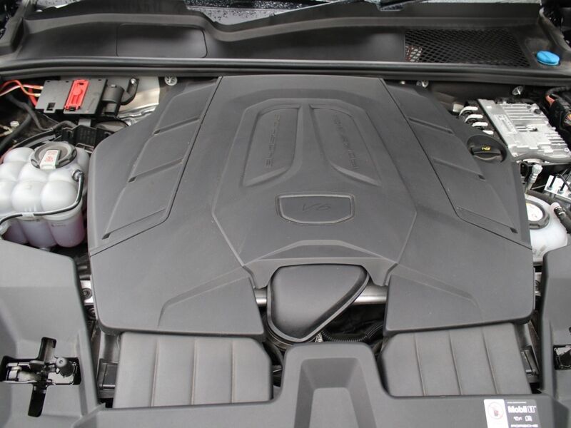 More views of Porsche Cayenne