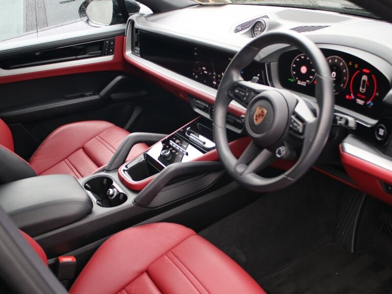 More views of Porsche Cayenne