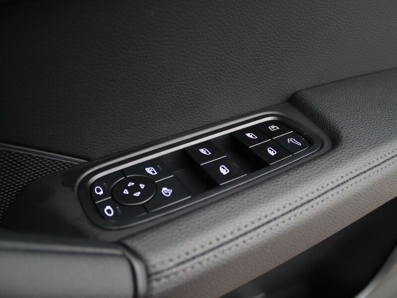 More views of Porsche Cayenne