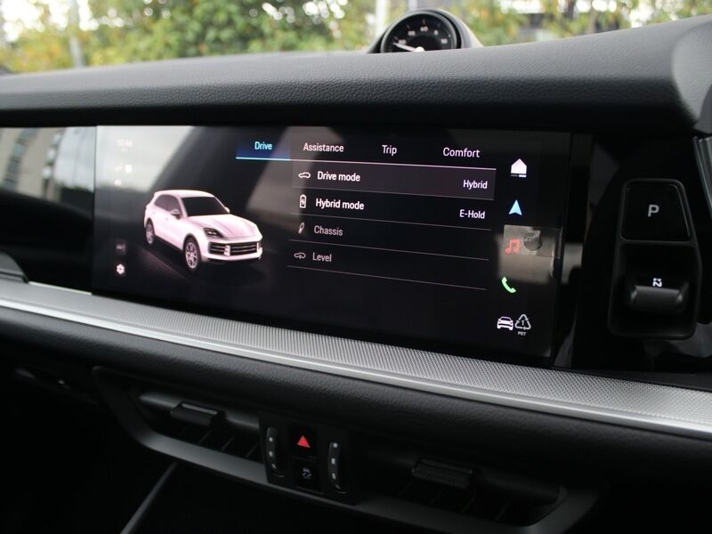 More views of Porsche Cayenne