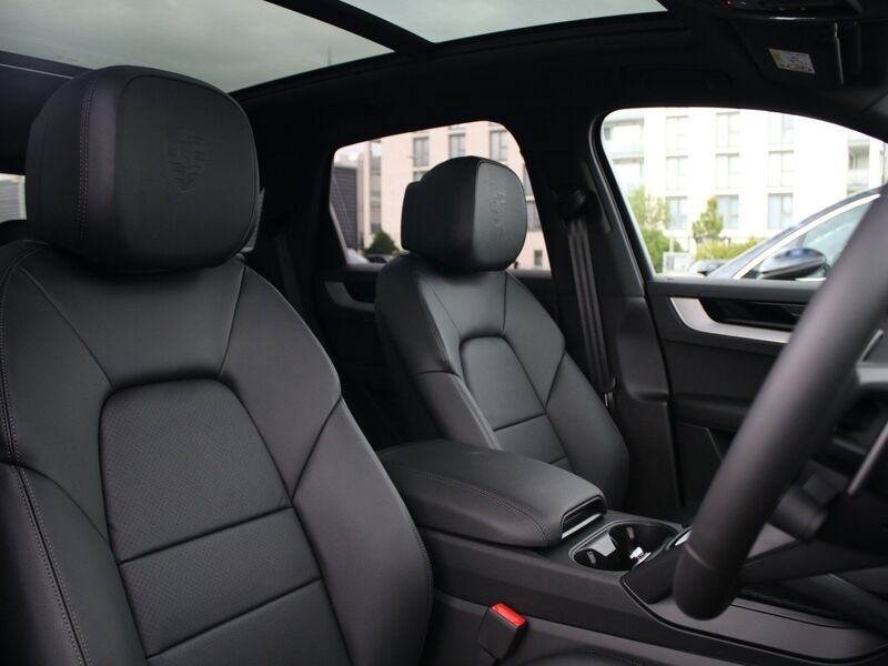 More views of Porsche Cayenne