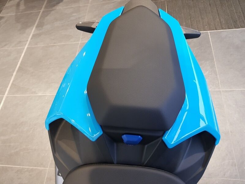 More views of BMW S 1000