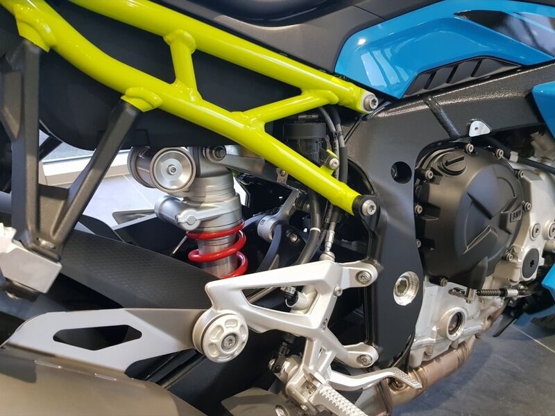 More views of BMW S 1000