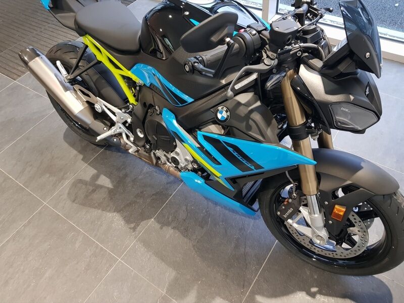 More views of BMW S 1000