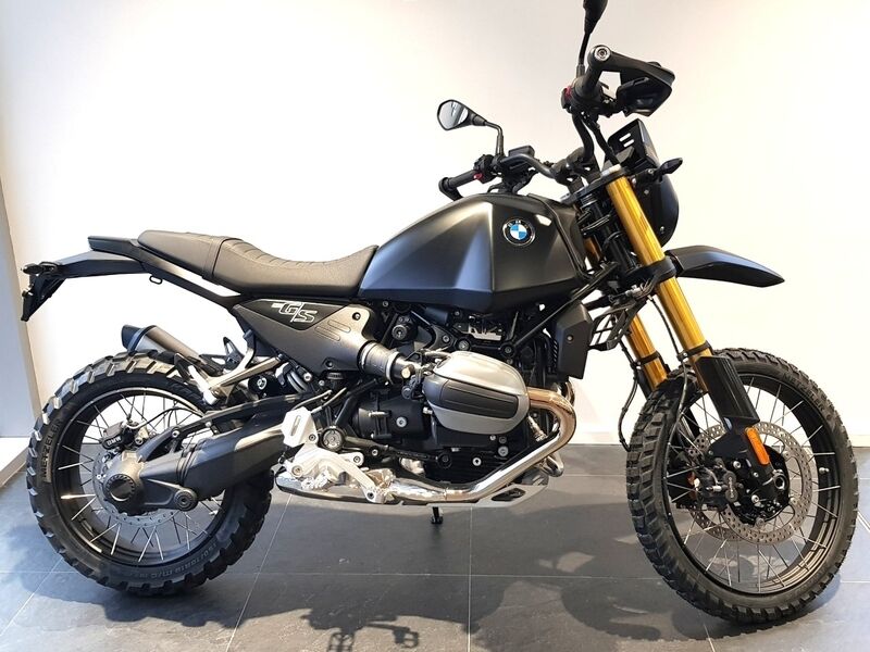 More views of BMW R 1200