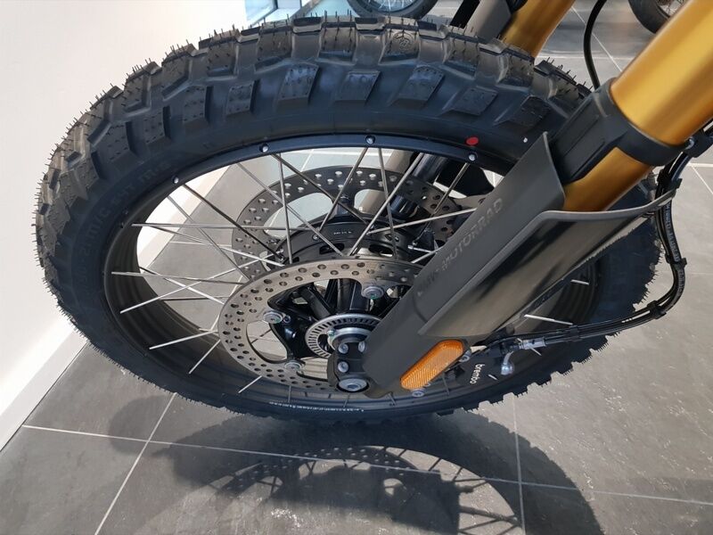 More views of BMW R 1200