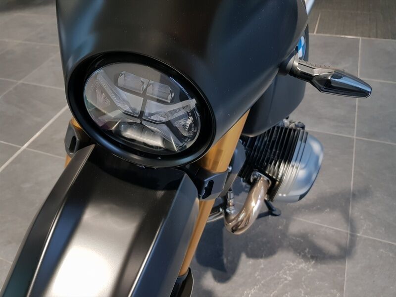 More views of BMW R 1200