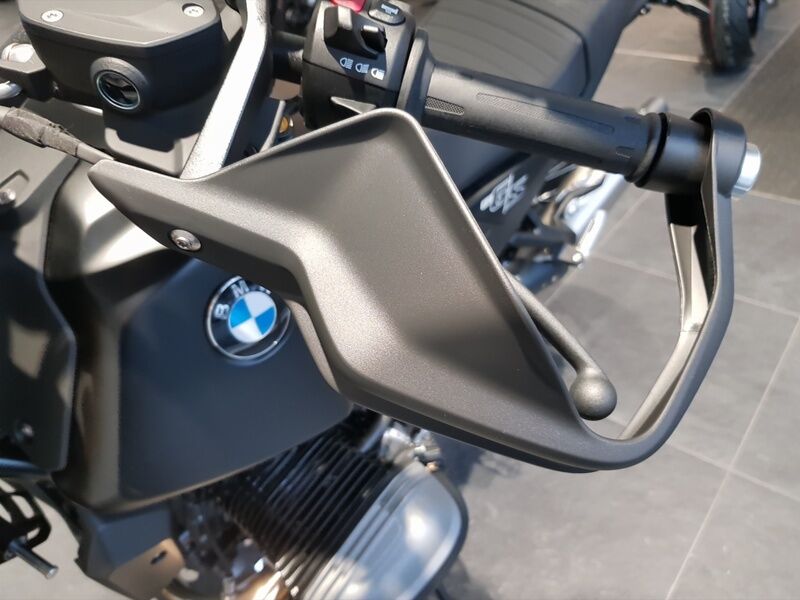 More views of BMW R 1200