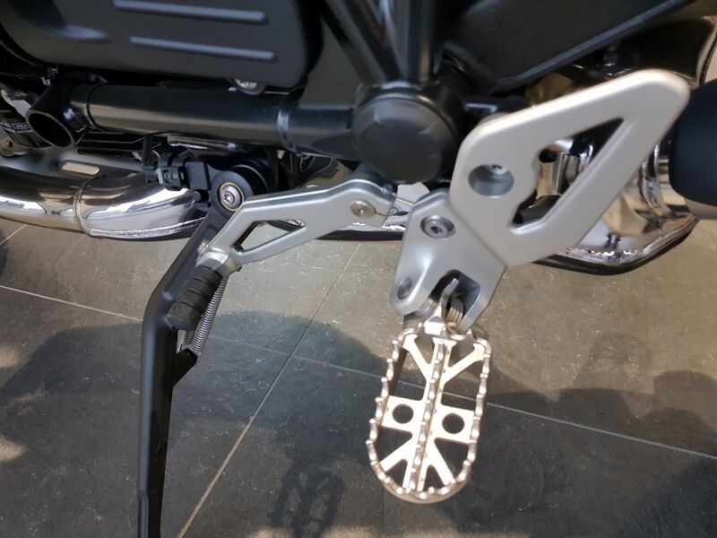 More views of BMW R 1200