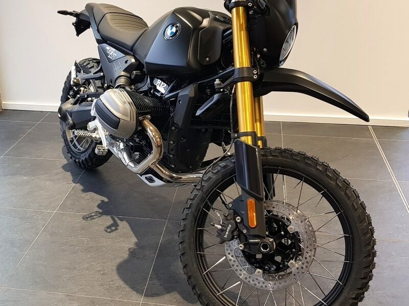 More views of BMW R 1200