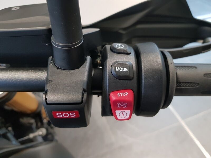 More views of BMW R 1200