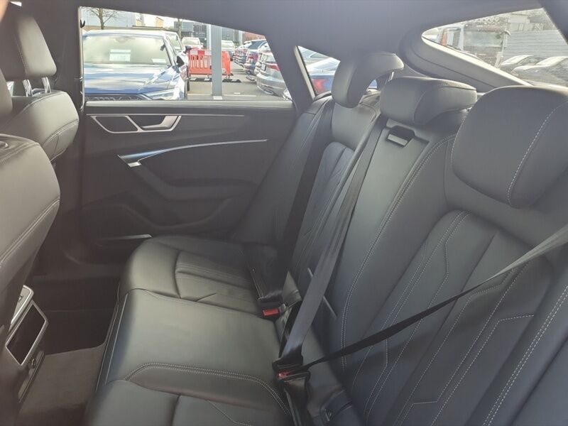 More views of Audi A7