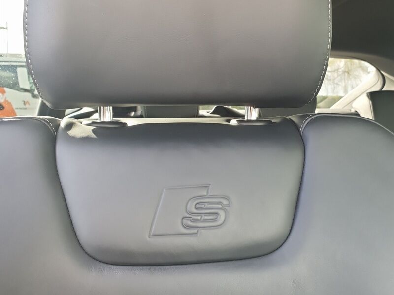 More views of Audi A7