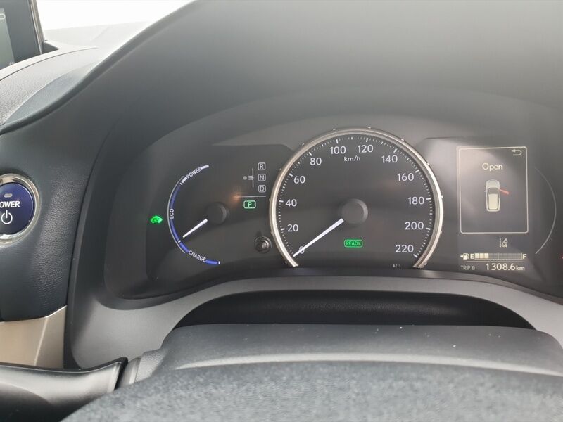 More views of Lexus CT