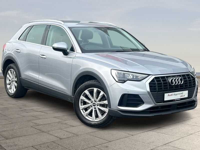 More views of Audi Q3