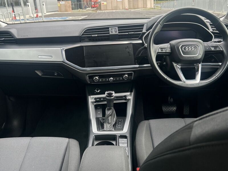 More views of Audi Q3