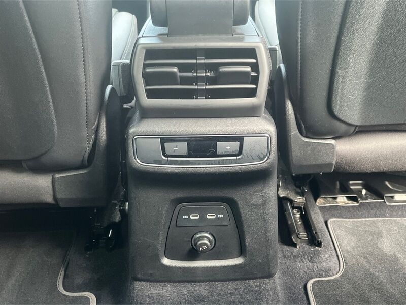 More views of Audi Q4 e-tron