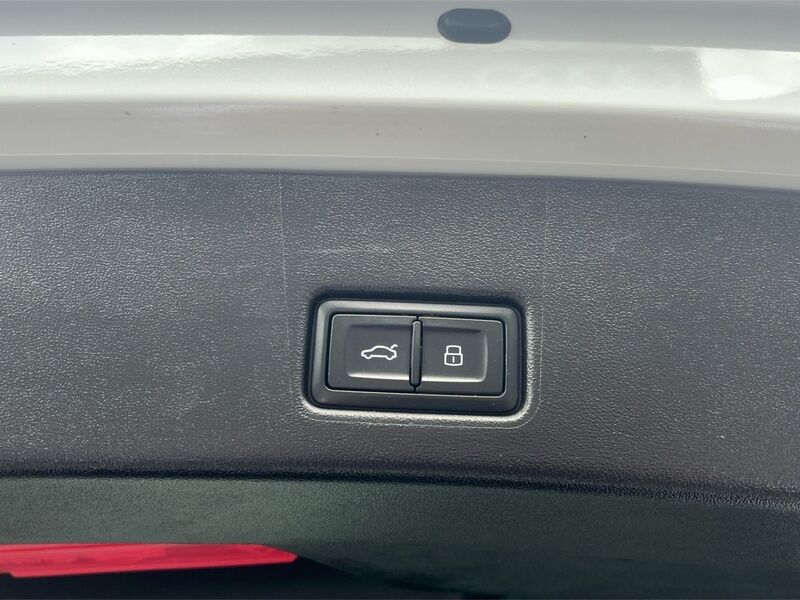 More views of Audi Q4 e-tron