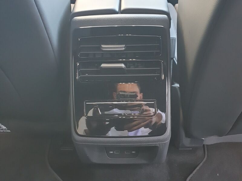 More views of Volkswagen ID.7