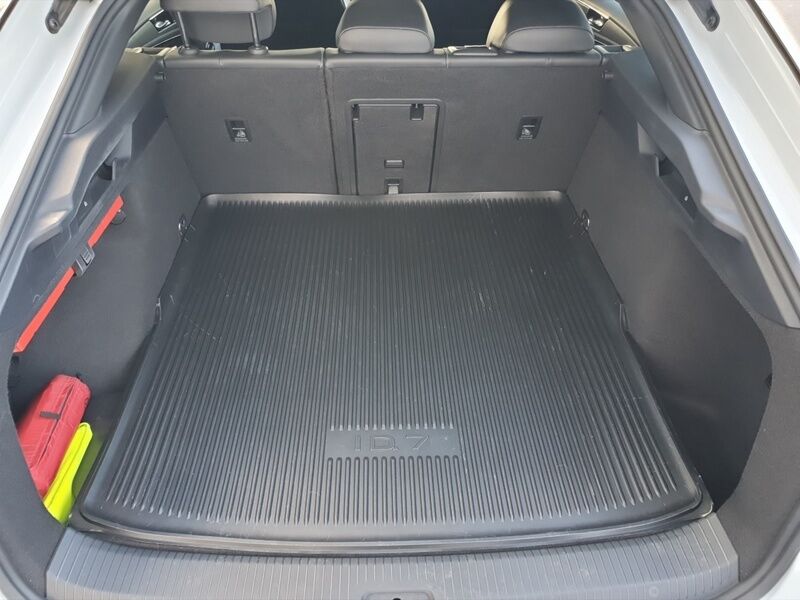 More views of Volkswagen ID.7