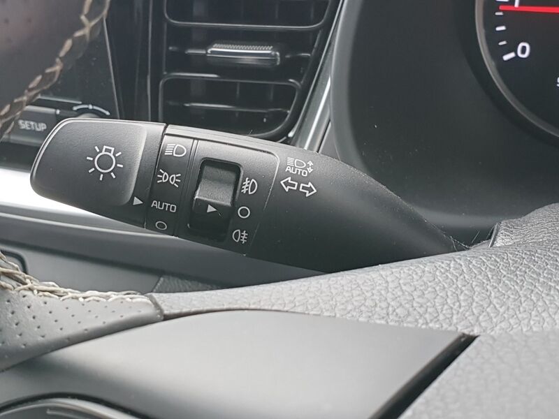 More views of Kia Stonic