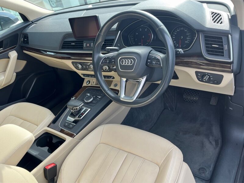 More views of Audi Q5