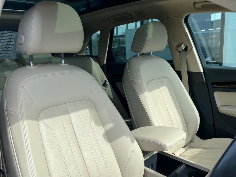 More views of Audi Q5