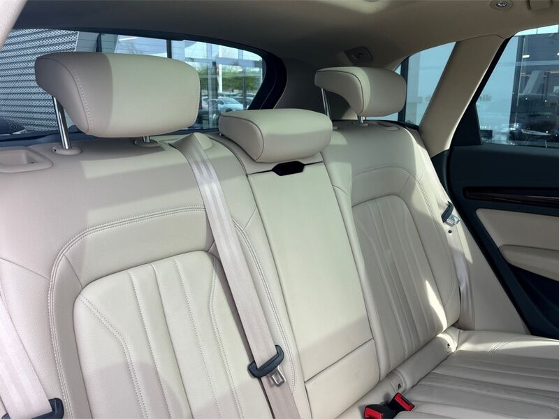 More views of Audi Q5