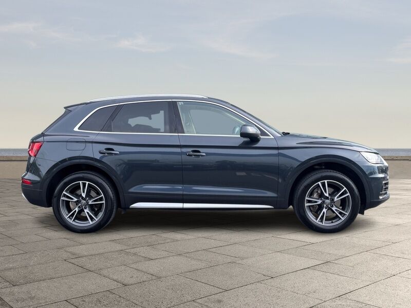 More views of Audi Q5