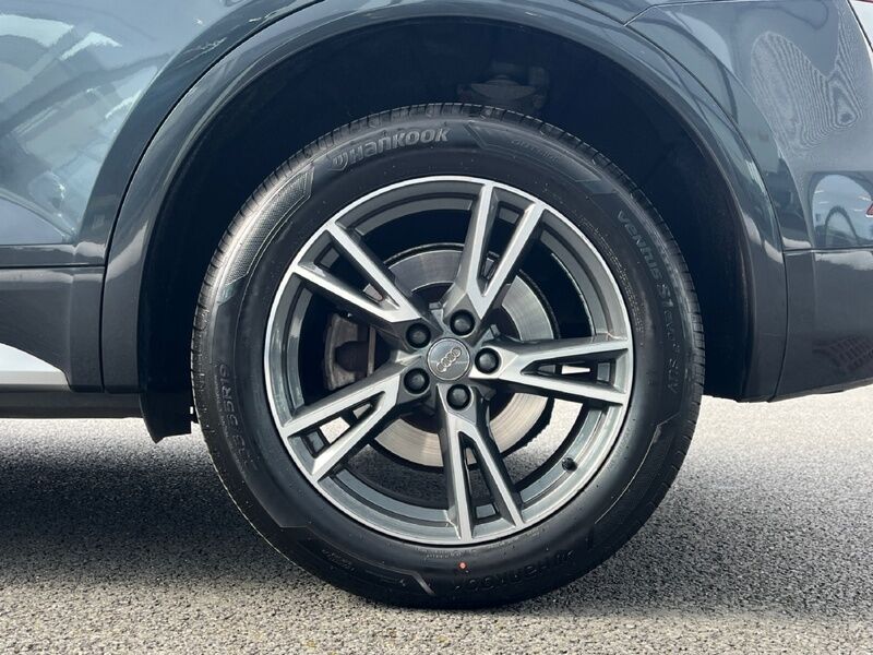 More views of Audi Q5