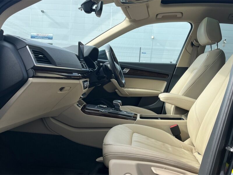 More views of Audi Q5