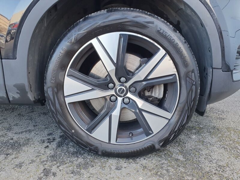 More views of Volvo XC40