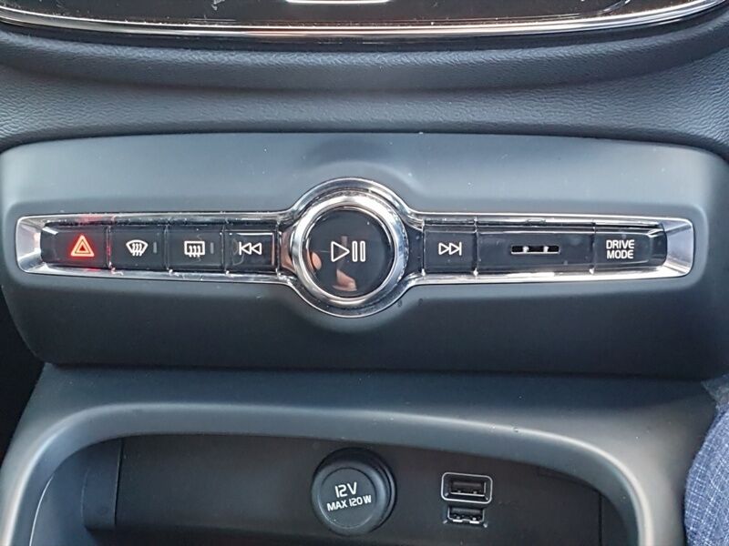 More views of Volvo XC40