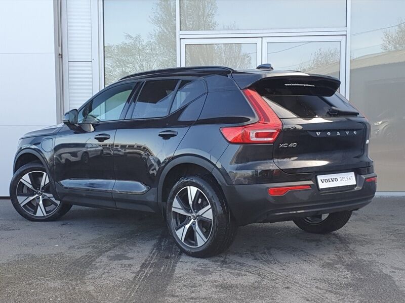 More views of Volvo XC40