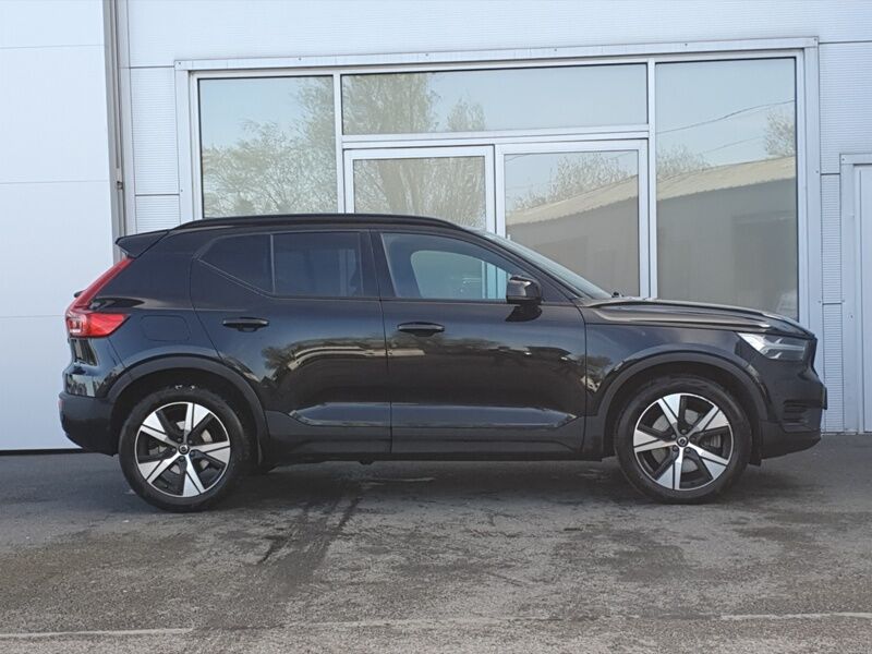 More views of Volvo XC40