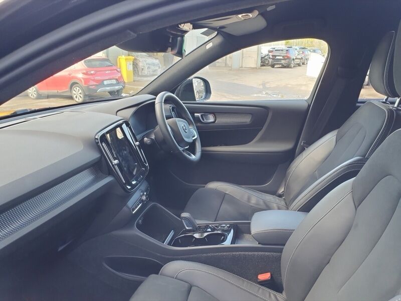 More views of Volvo XC40