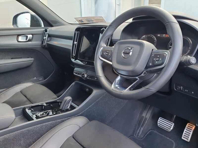 More views of Volvo XC40