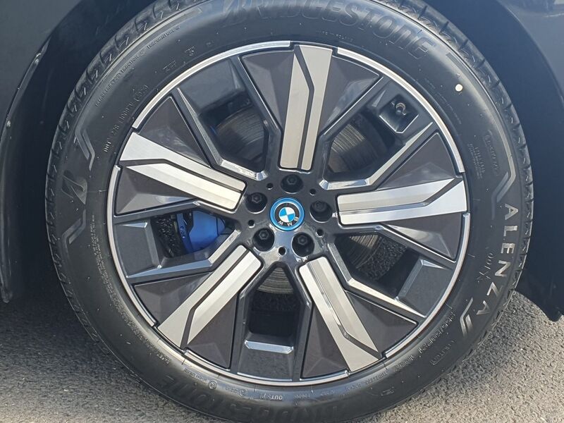 More views of BMW iX