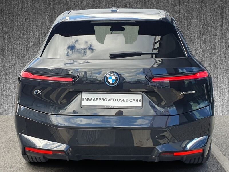 More views of BMW iX