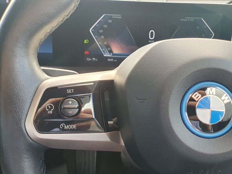 More views of BMW iX