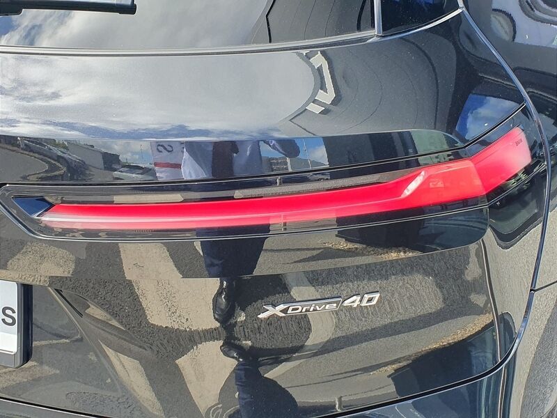 More views of BMW iX