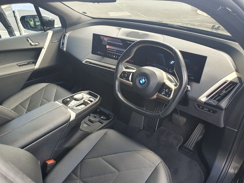 More views of BMW iX