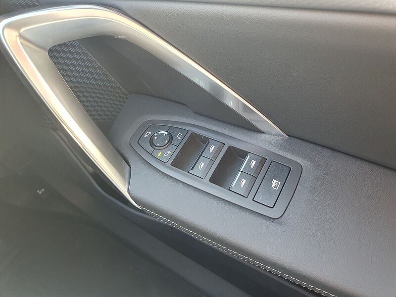 More views of BMW X1