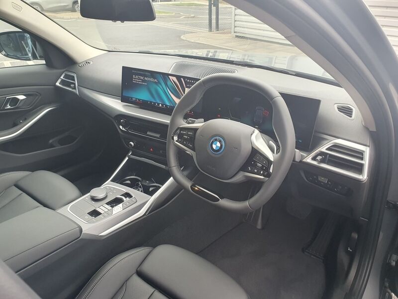 More views of BMW 3-Series