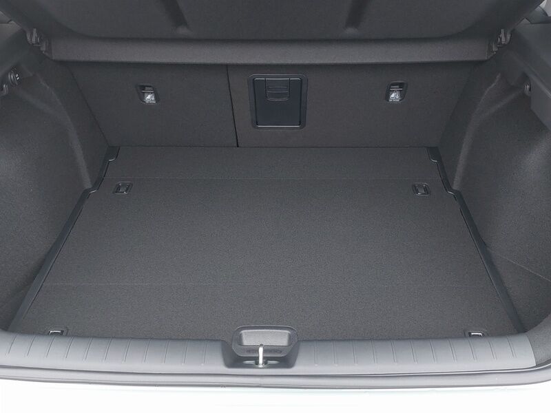 More views of Kia K4