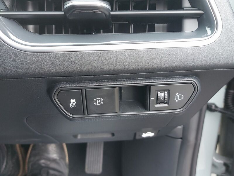 More views of Kia K4