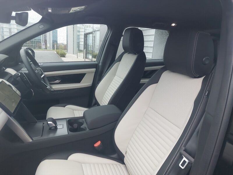 More views of Land Rover Discovery Sport