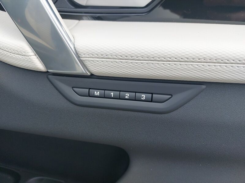 More views of Land Rover Discovery Sport